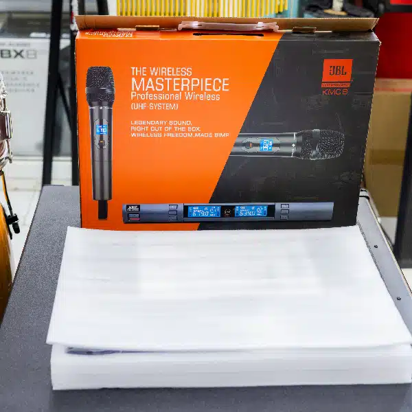 JBL KMC 8 review
