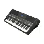 Yamaha PSR SX600 keyboard