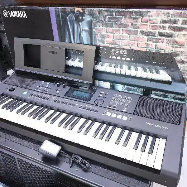 PSR E473 keyboard