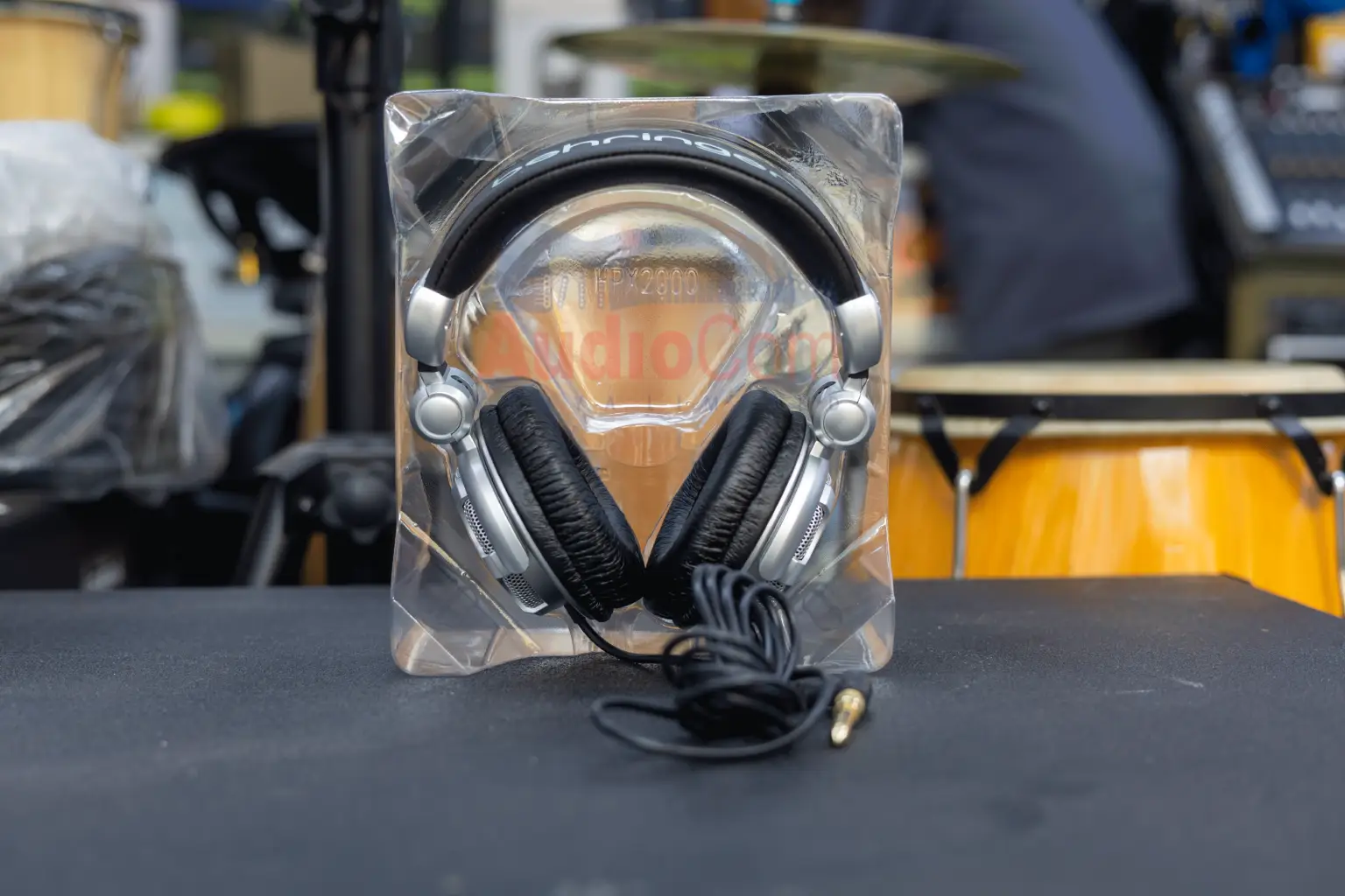 behringer hpx2000 dj headphones review