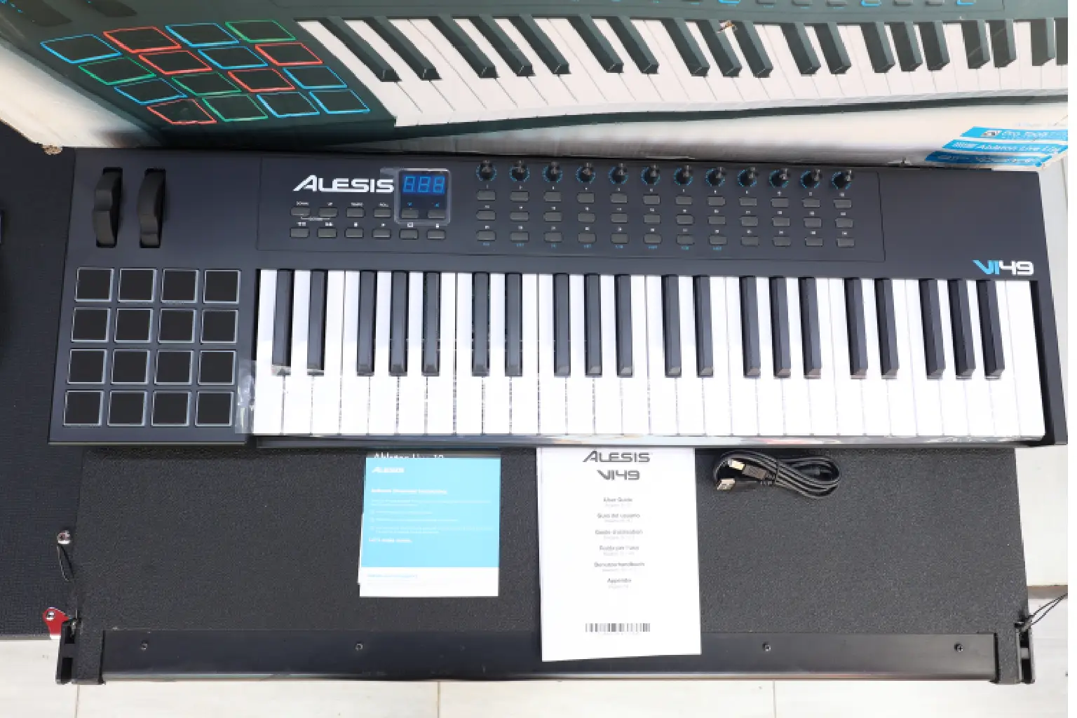 Alesis VI49 MIDI controller
