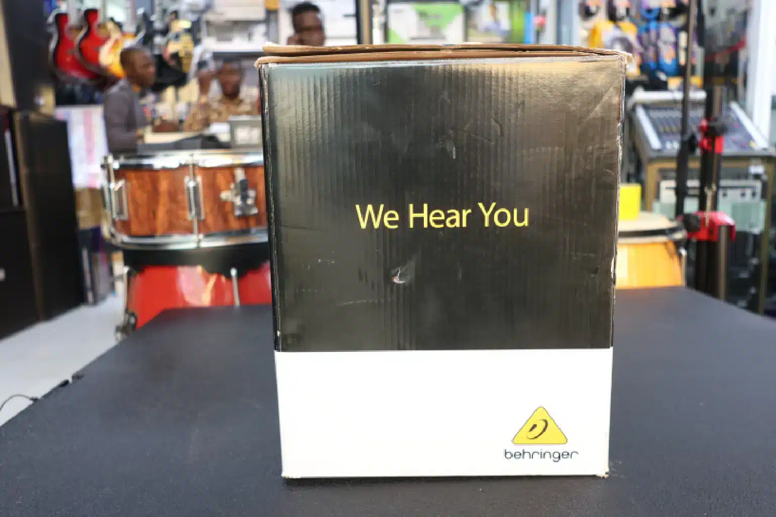 Behringer Media 40USB vs KRK Rokit