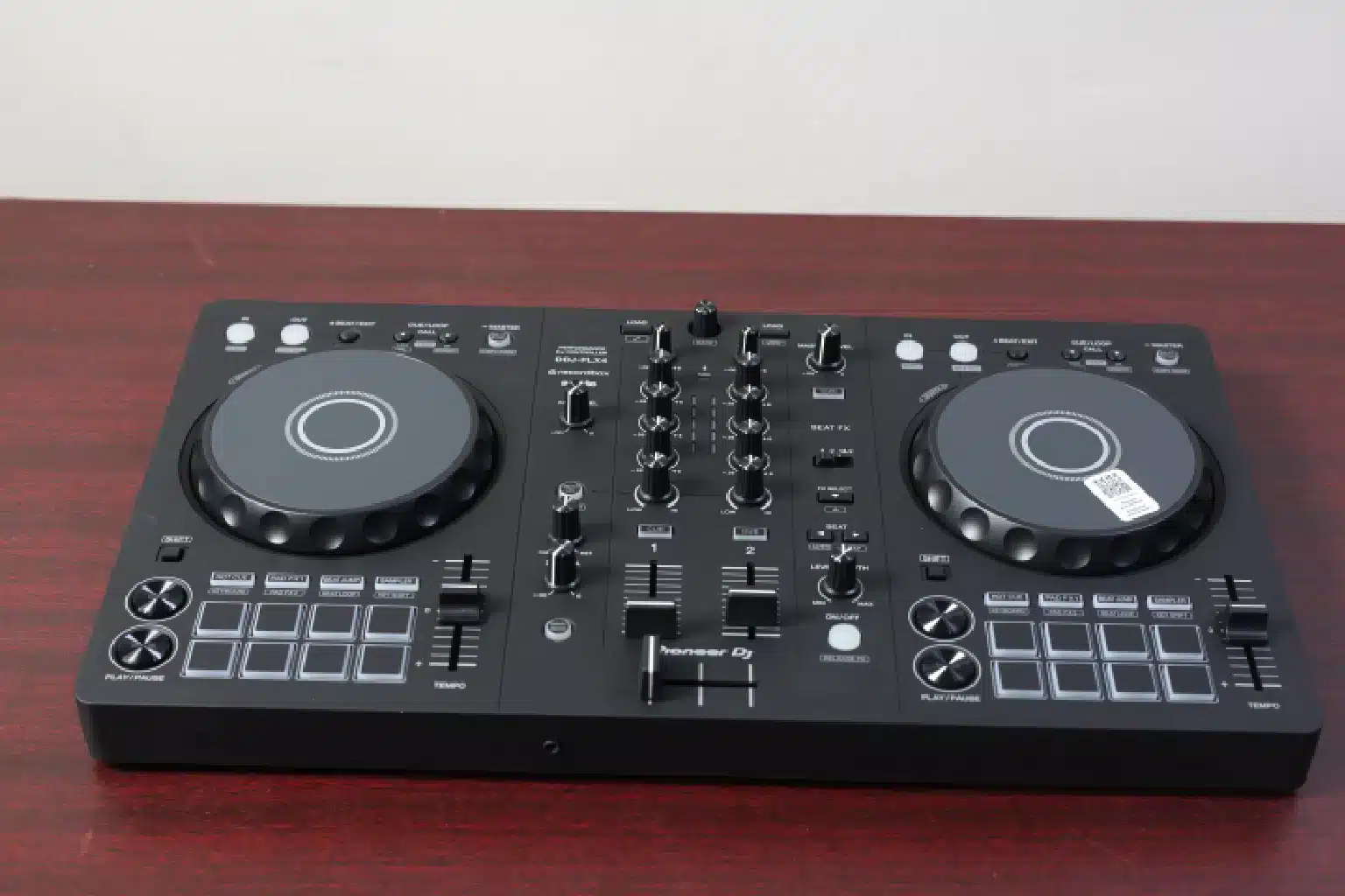 Pioneer DDJ-Rev1 controller
