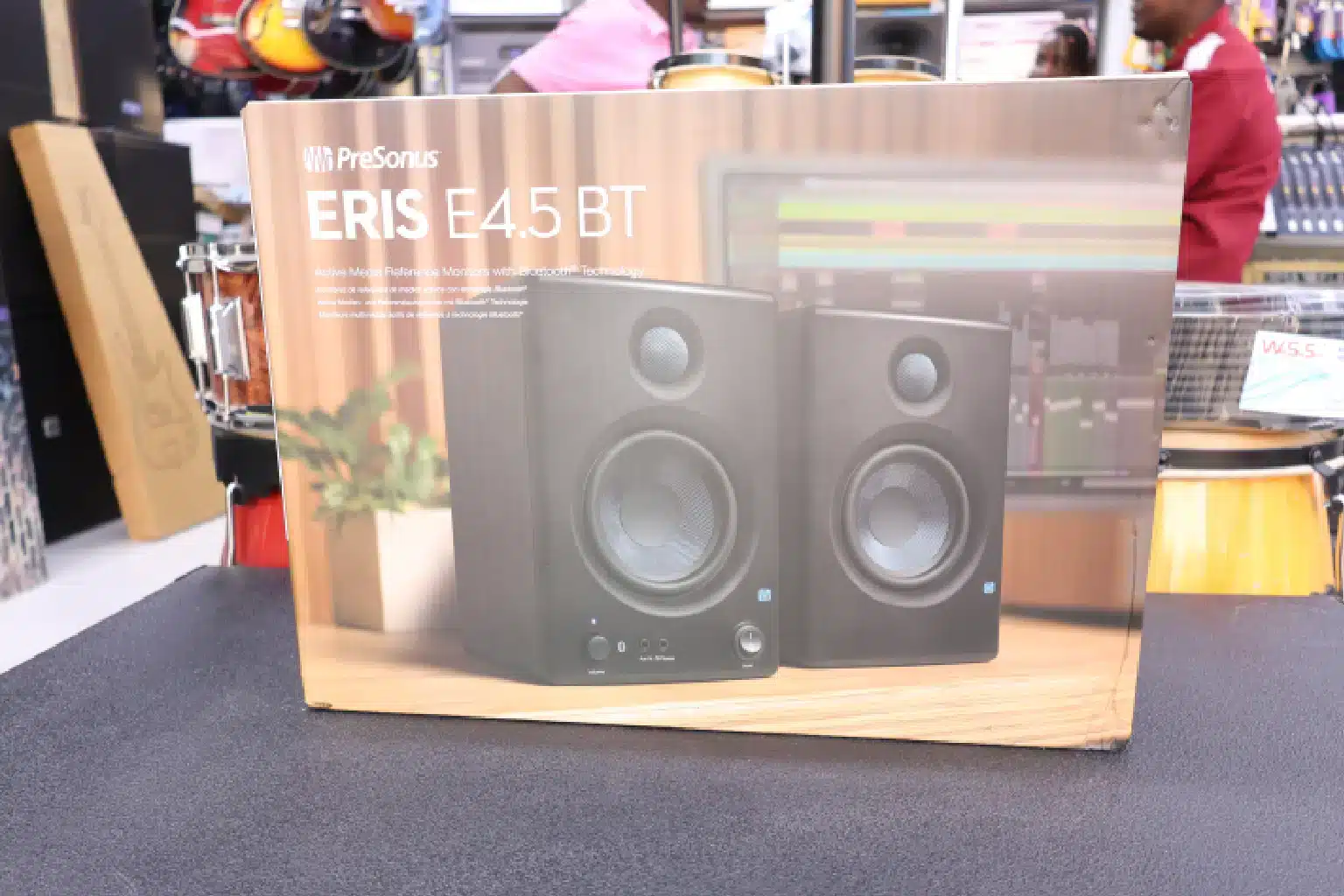 Powered studio monitors