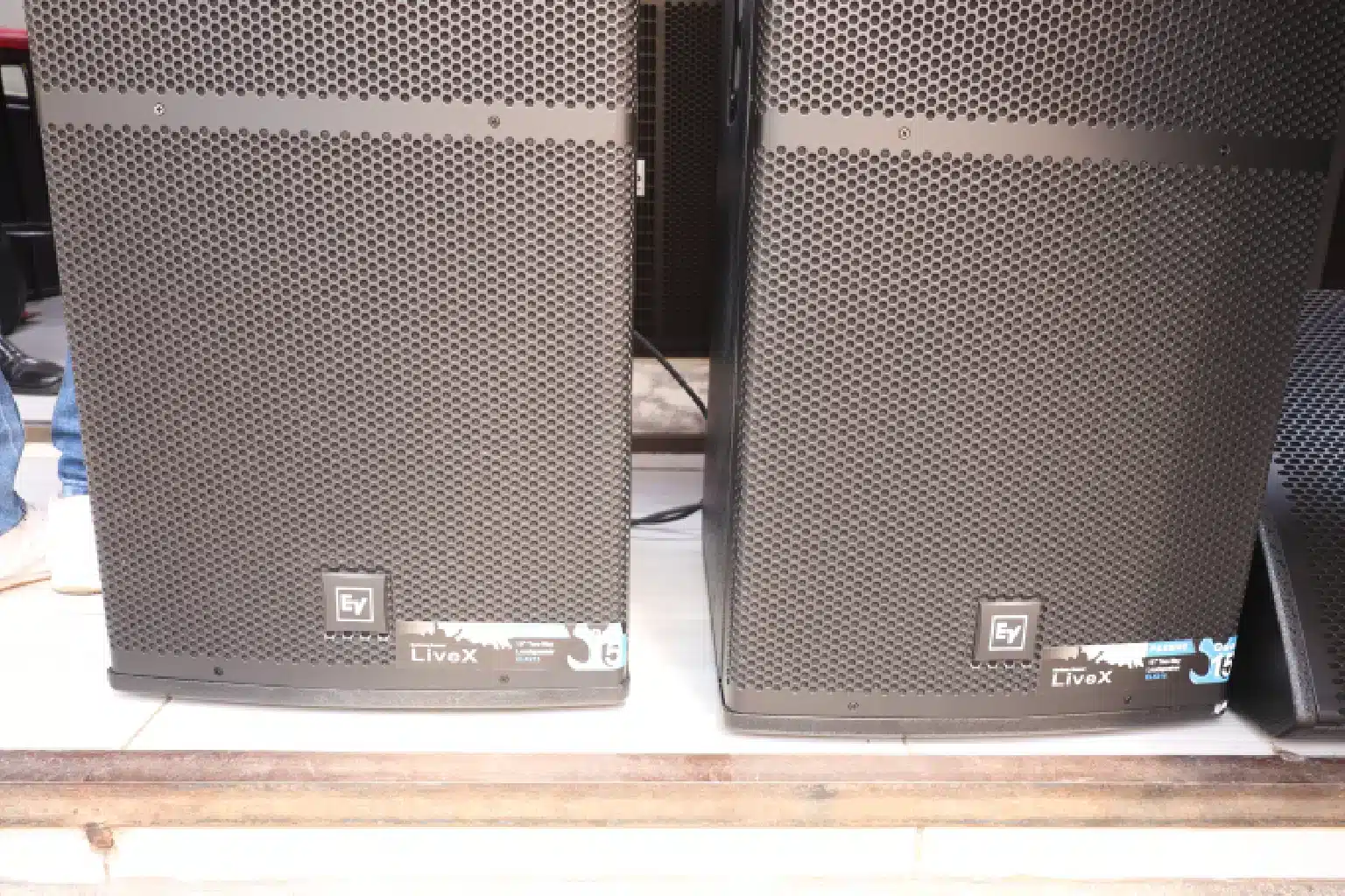 Electro-Voice ELX series