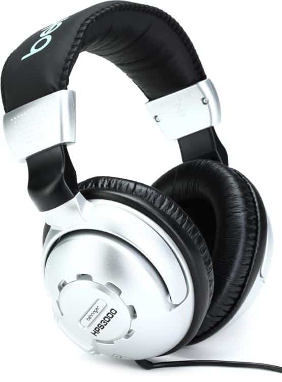 Behringer HPS 3000