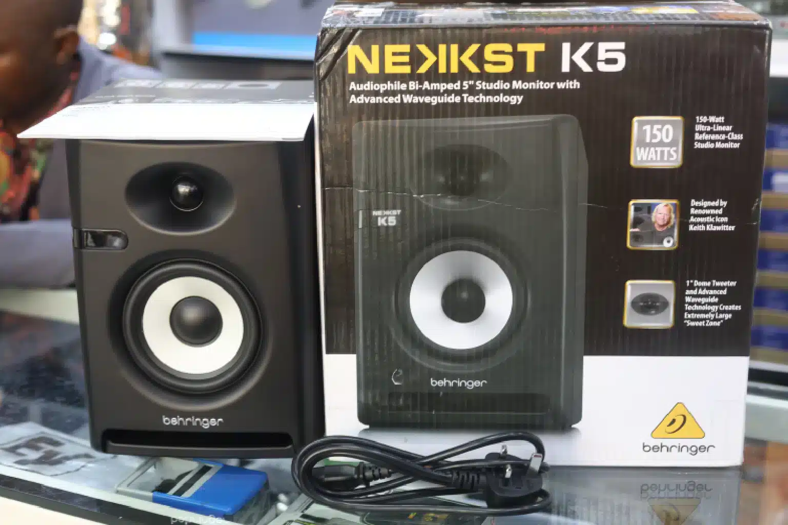 Behringer music shop