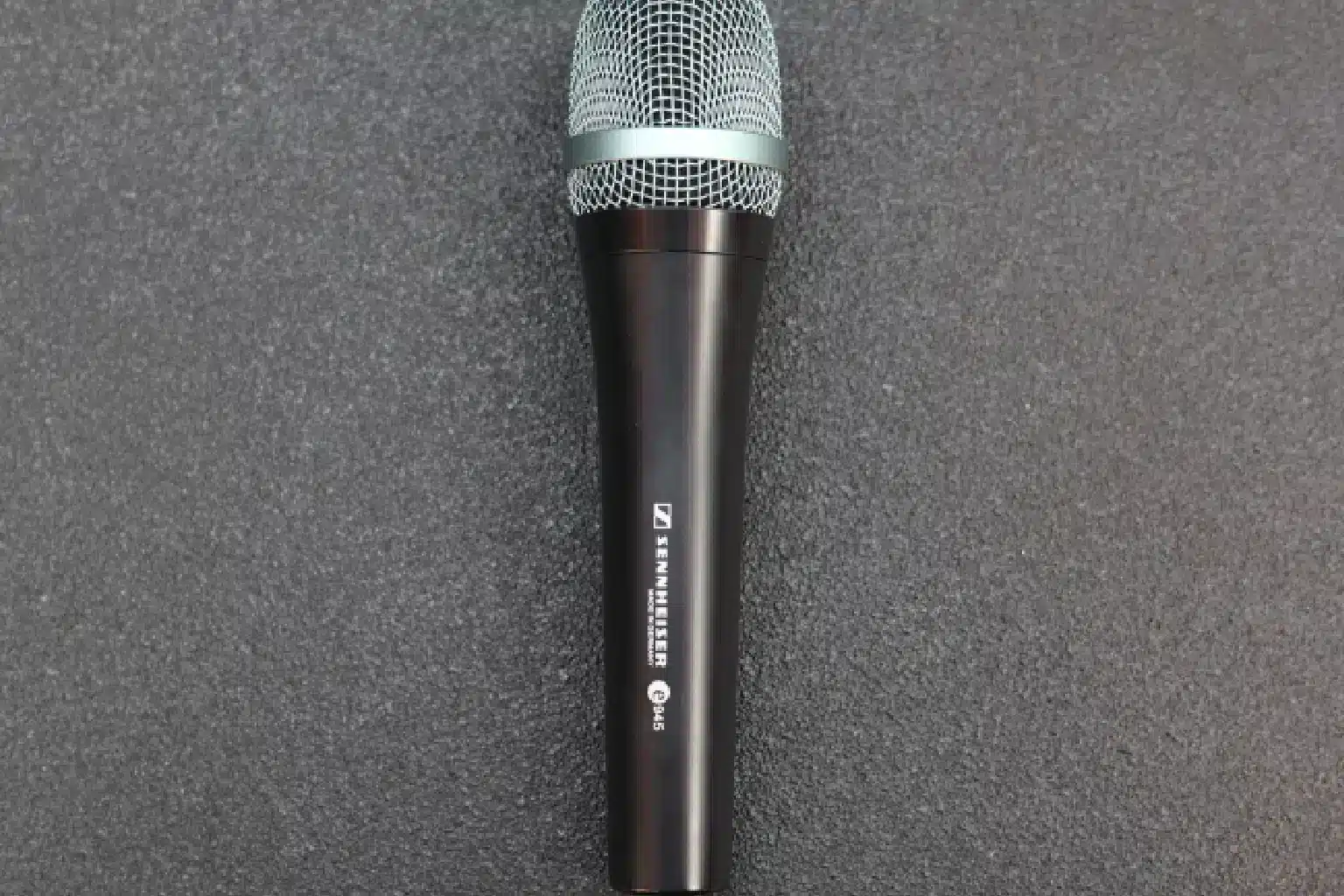 Sennheiser E945 microphone