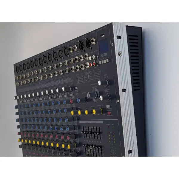 console mixer