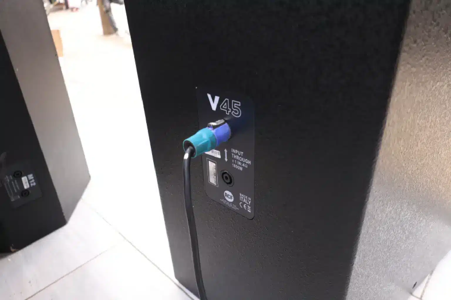 V45 speaker 