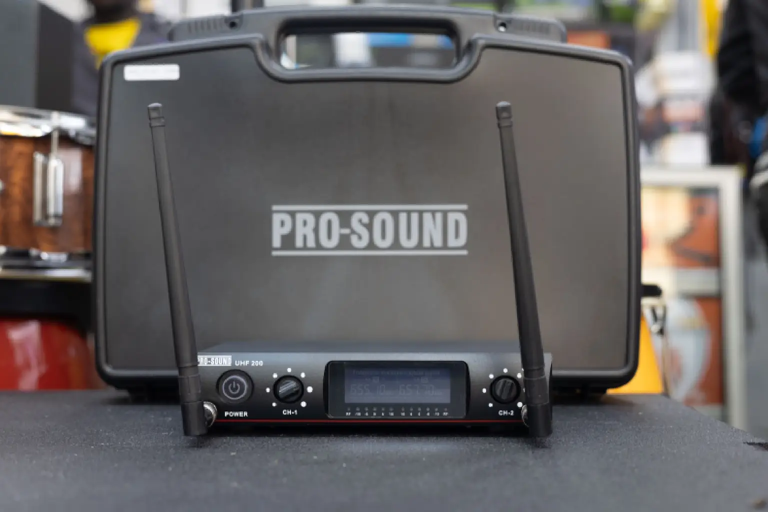 UHF 200 Wireless Microphone reviews 