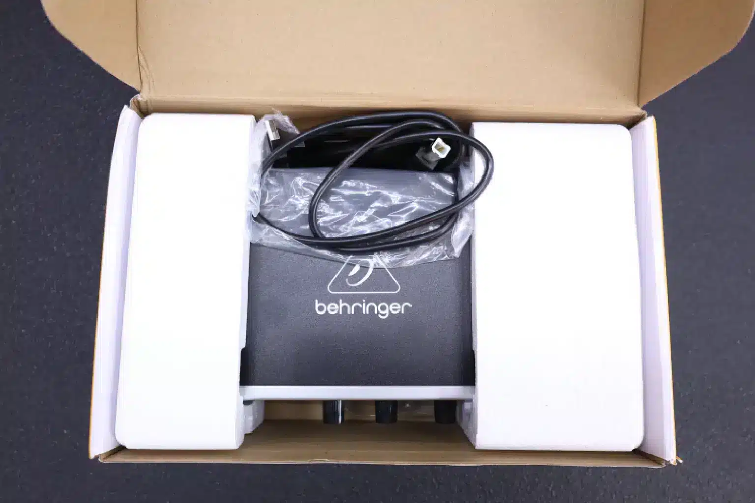 Behringer UMC22 sellers