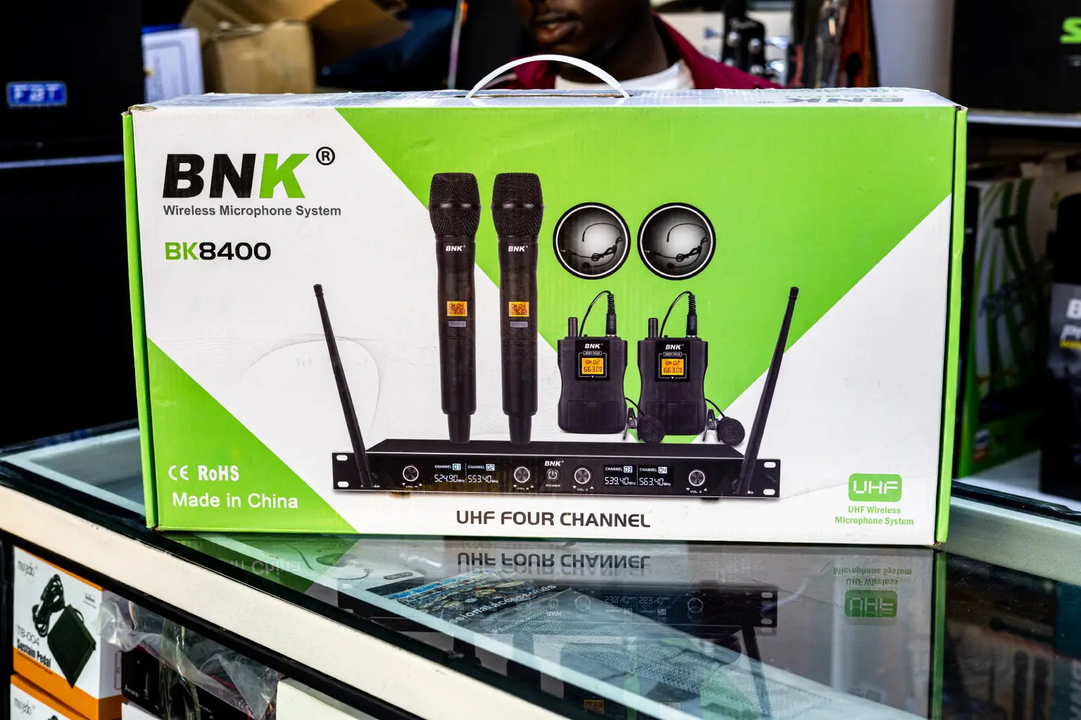  Bnk bk 8400 Microphone feedback
