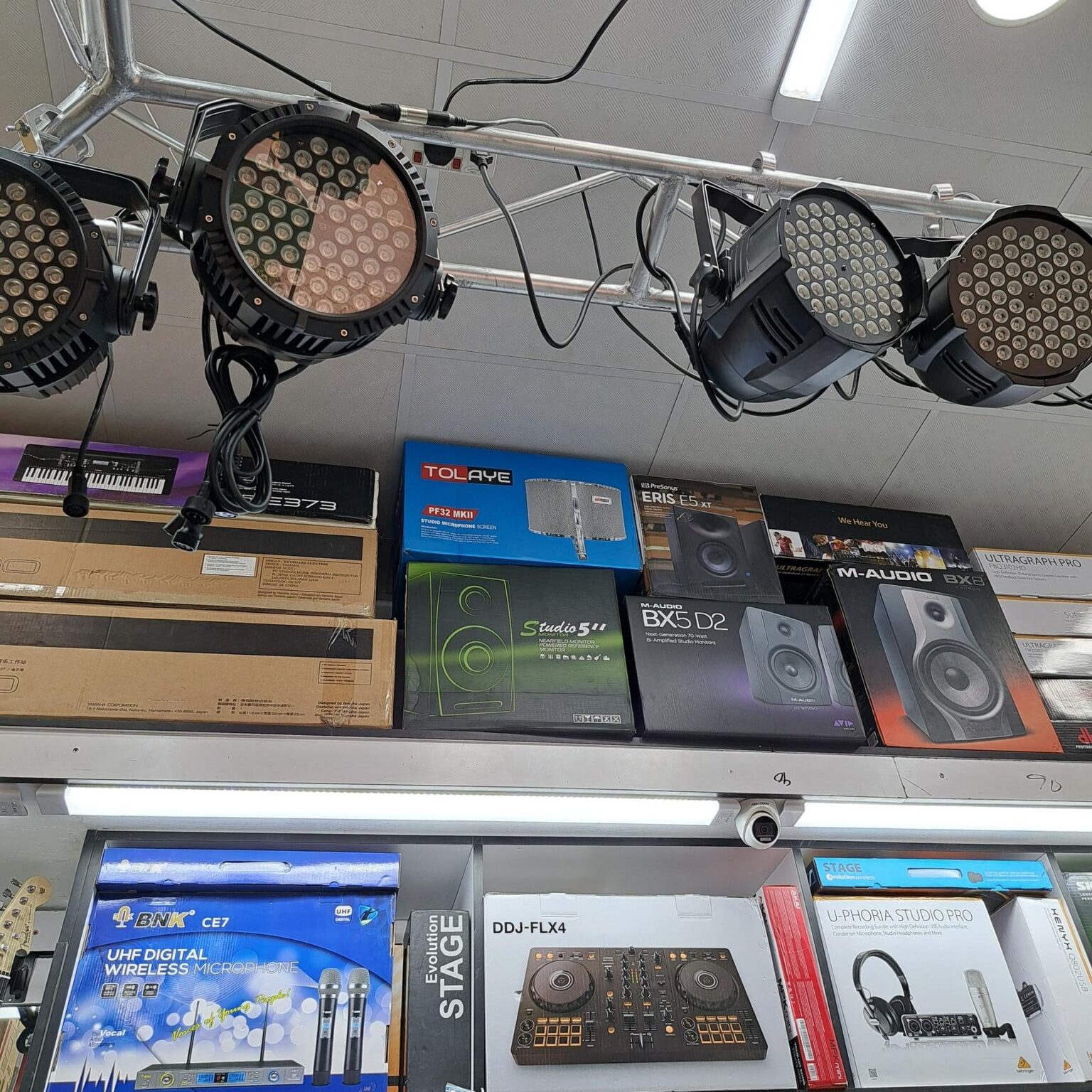 Audiocom Music Store best deal on musicall instruments