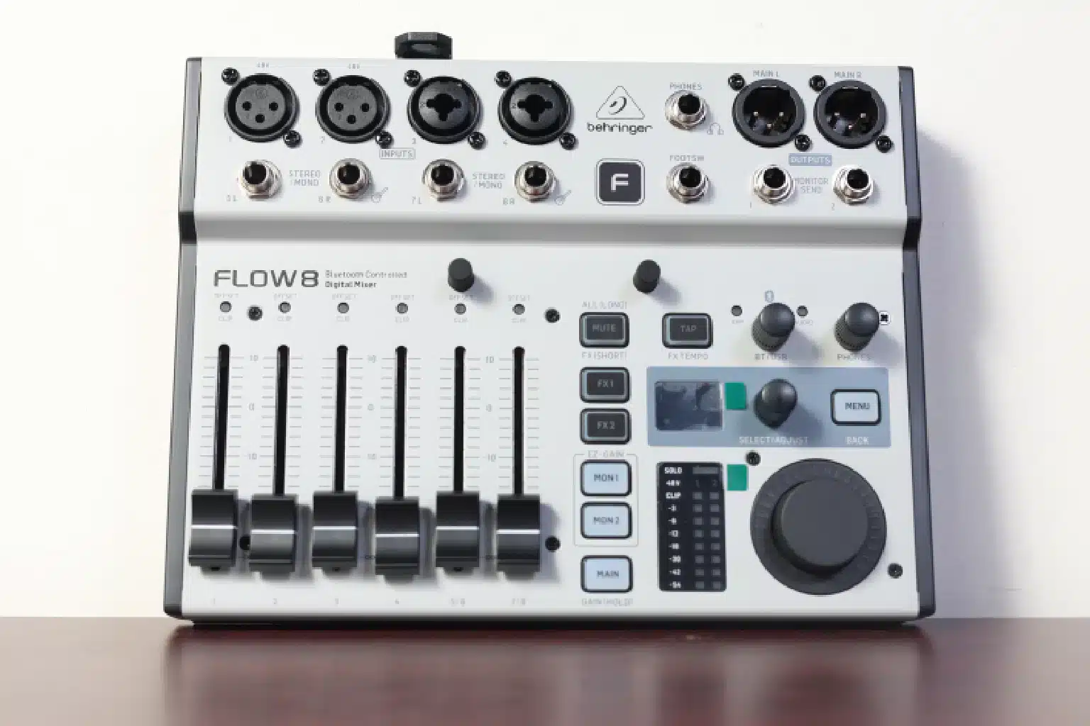 Behringer Flow 8 audio interface