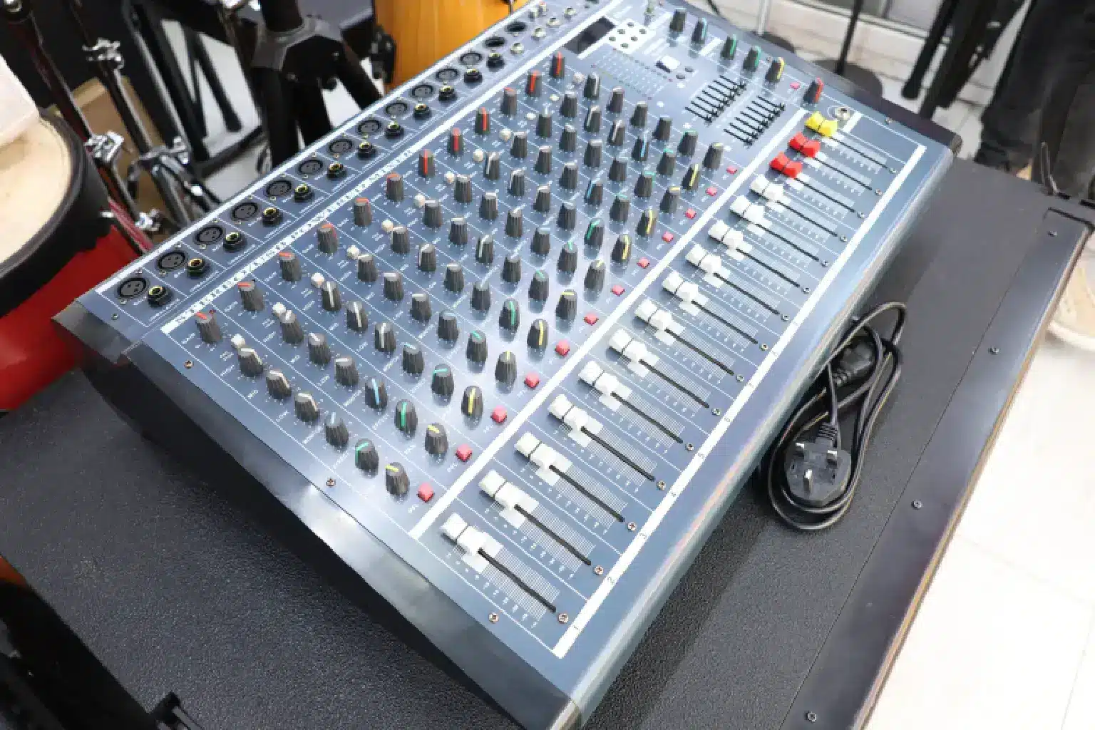Max ya 1202 USB Mixer comparison