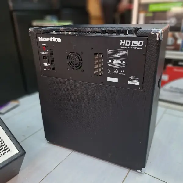 HD150 bass guitar combo