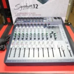 Soundcraft signature 12
