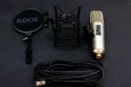 Solution condenser Microphone 