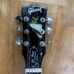 Gibson electric solo guitar