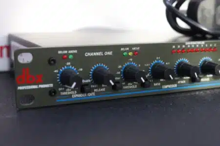 Behringer dbx 166XL dual-channel