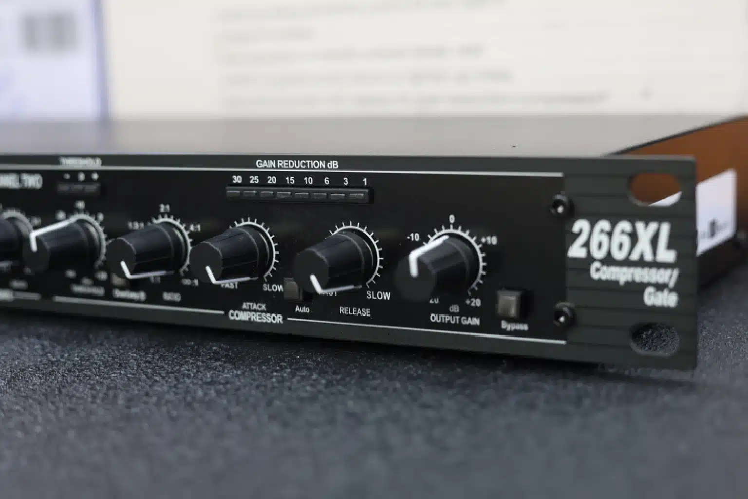 Behringer DBX 266XL limiter