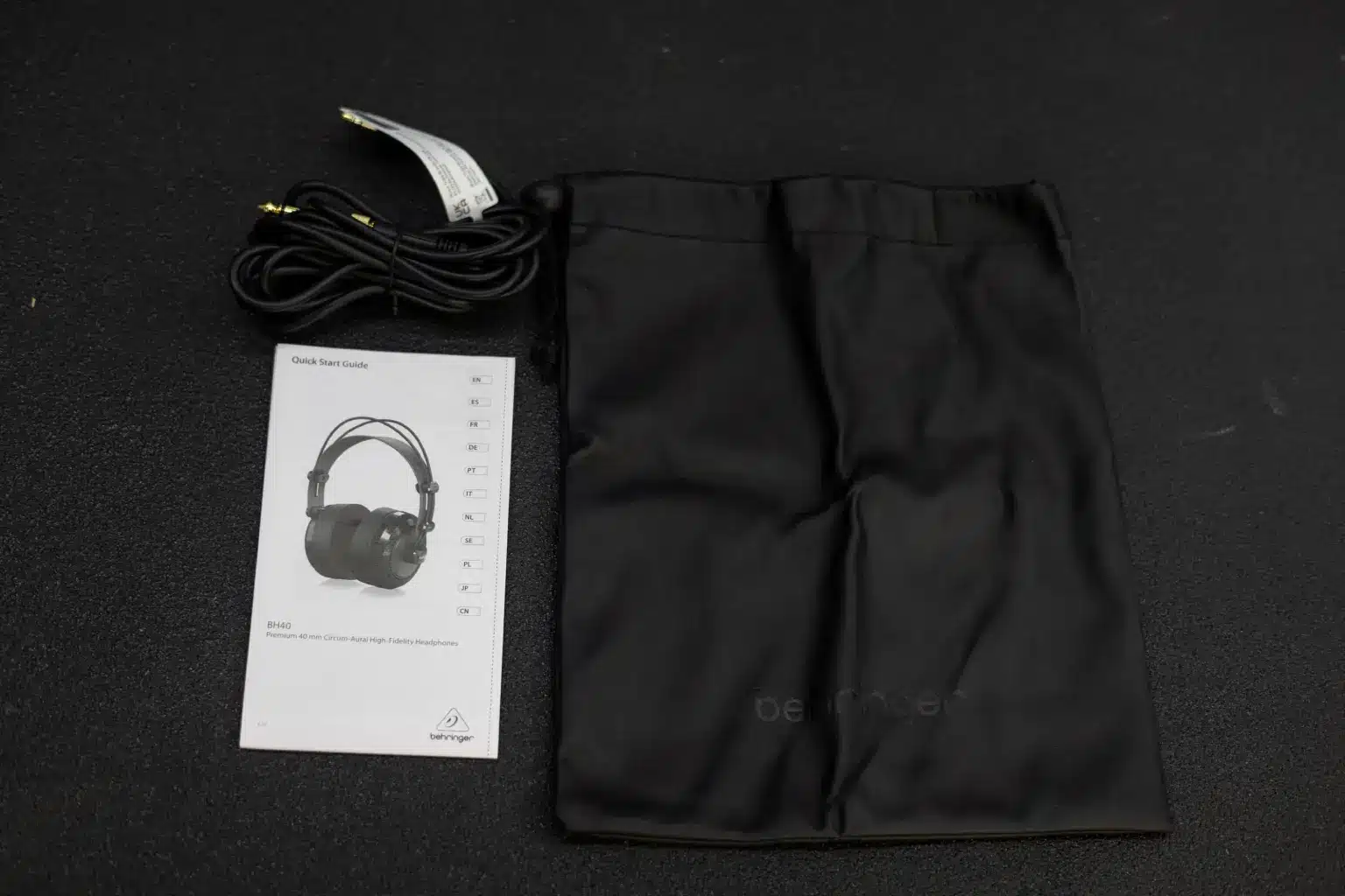 premium 40 mm high-fidelity headphones 