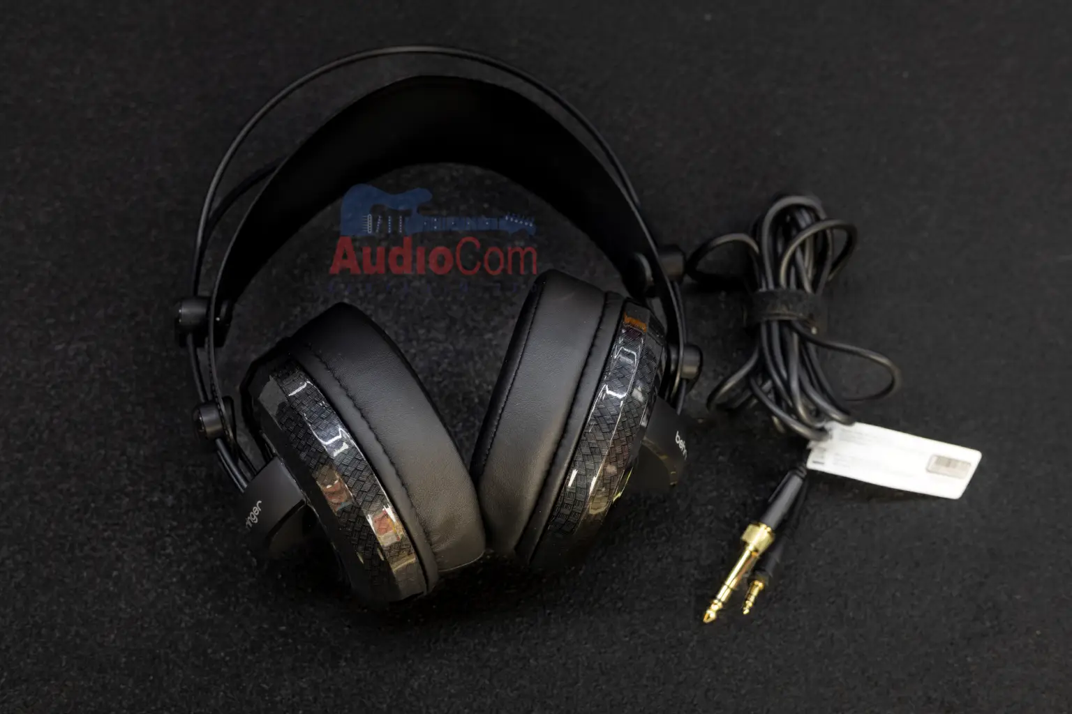 premium 40 mm circum-aural 