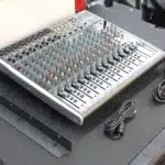 Behringer QX2222USB