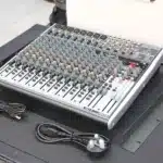 Behringer QX2222USB