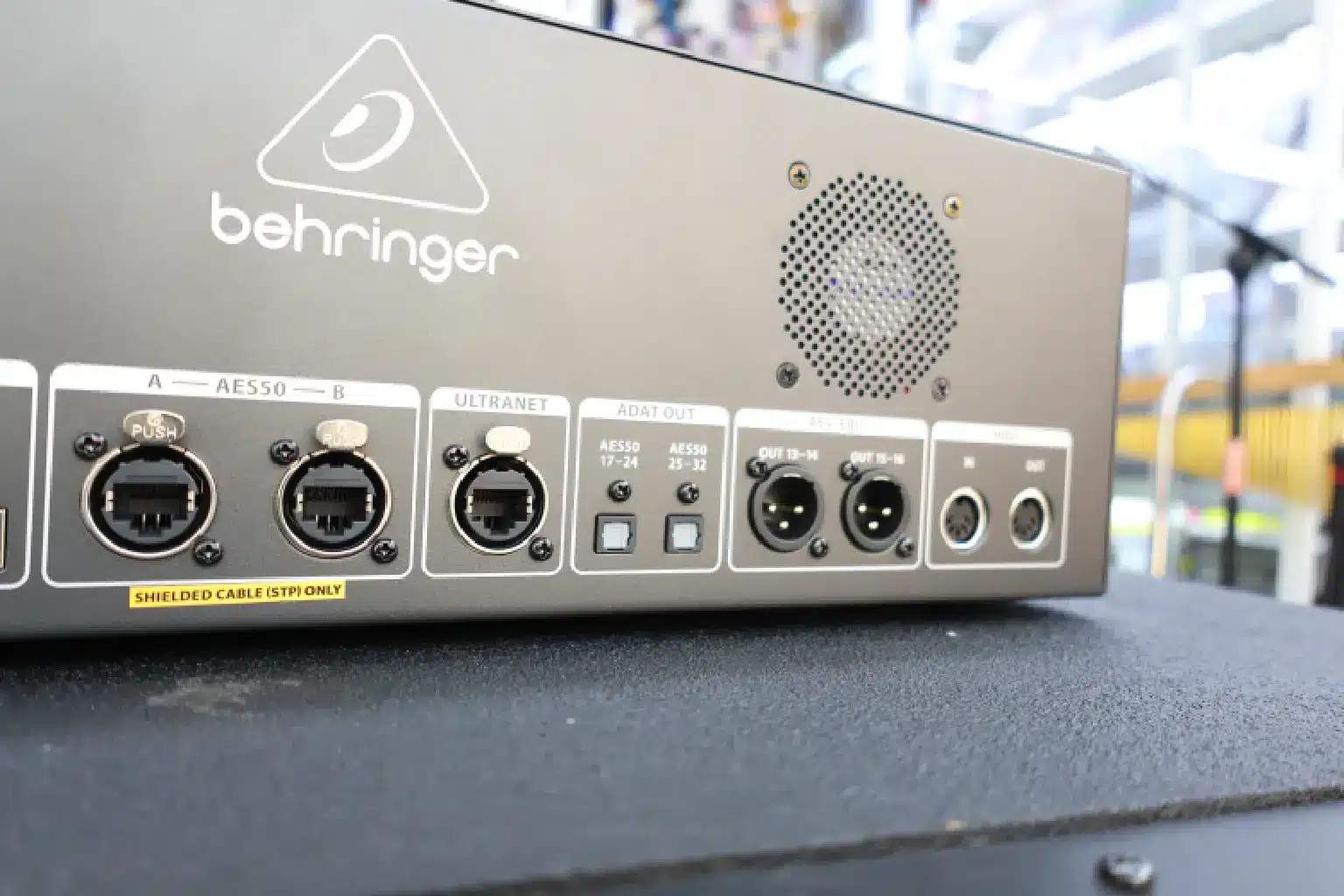 behringer s32 stage box price 