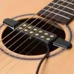 Guitar pick up