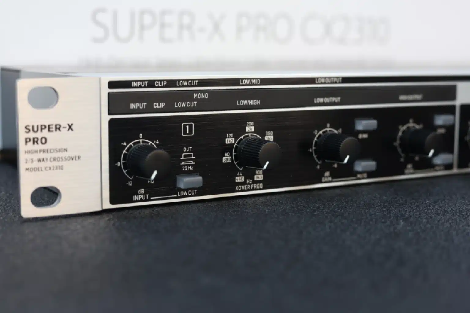 behringer cx2310 super x pro 