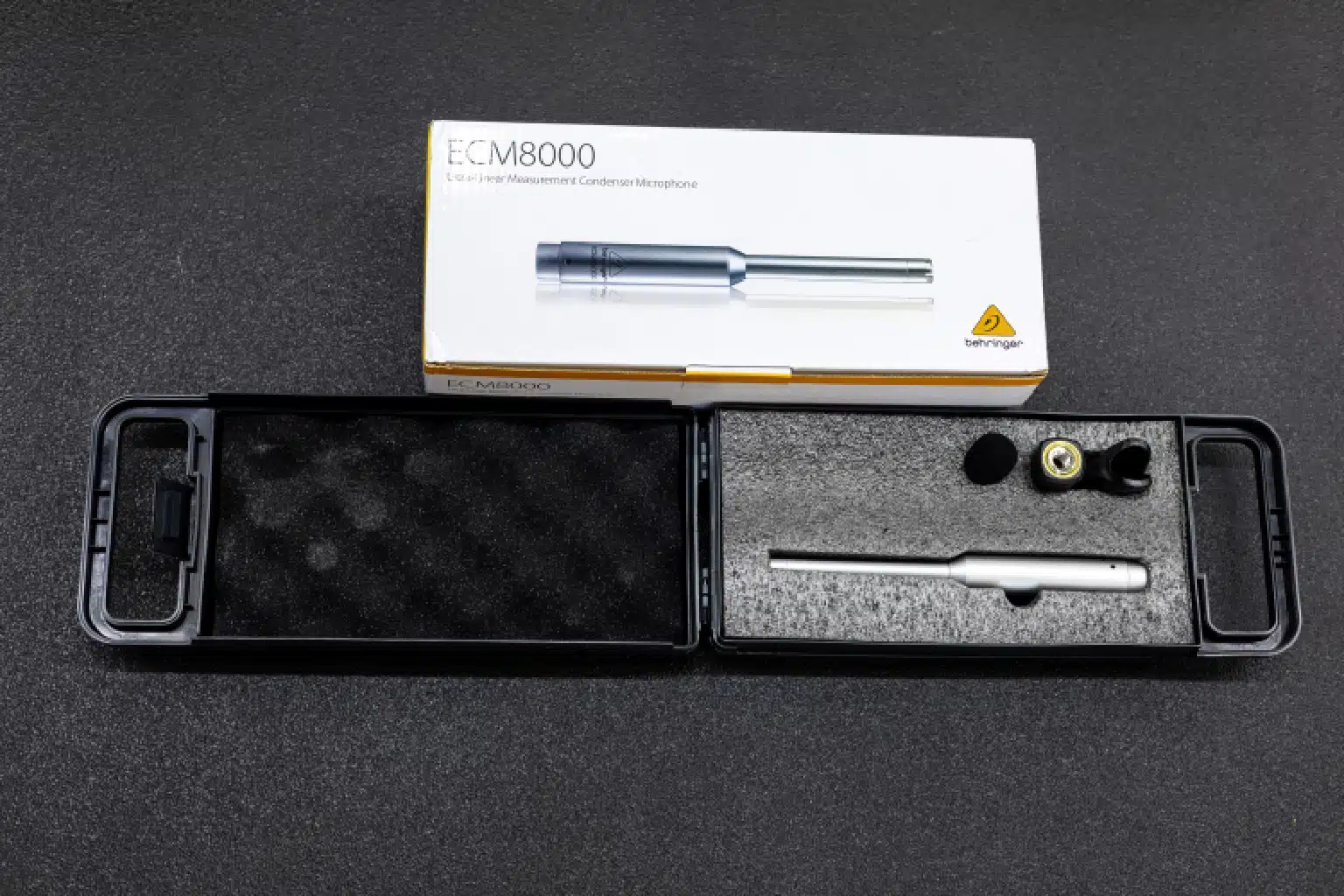Behringer ECM8000 features