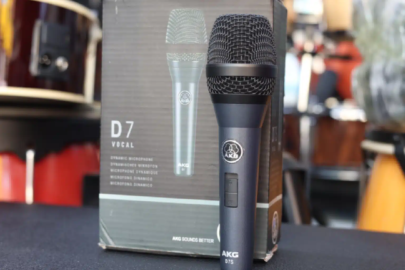 Stage microphone