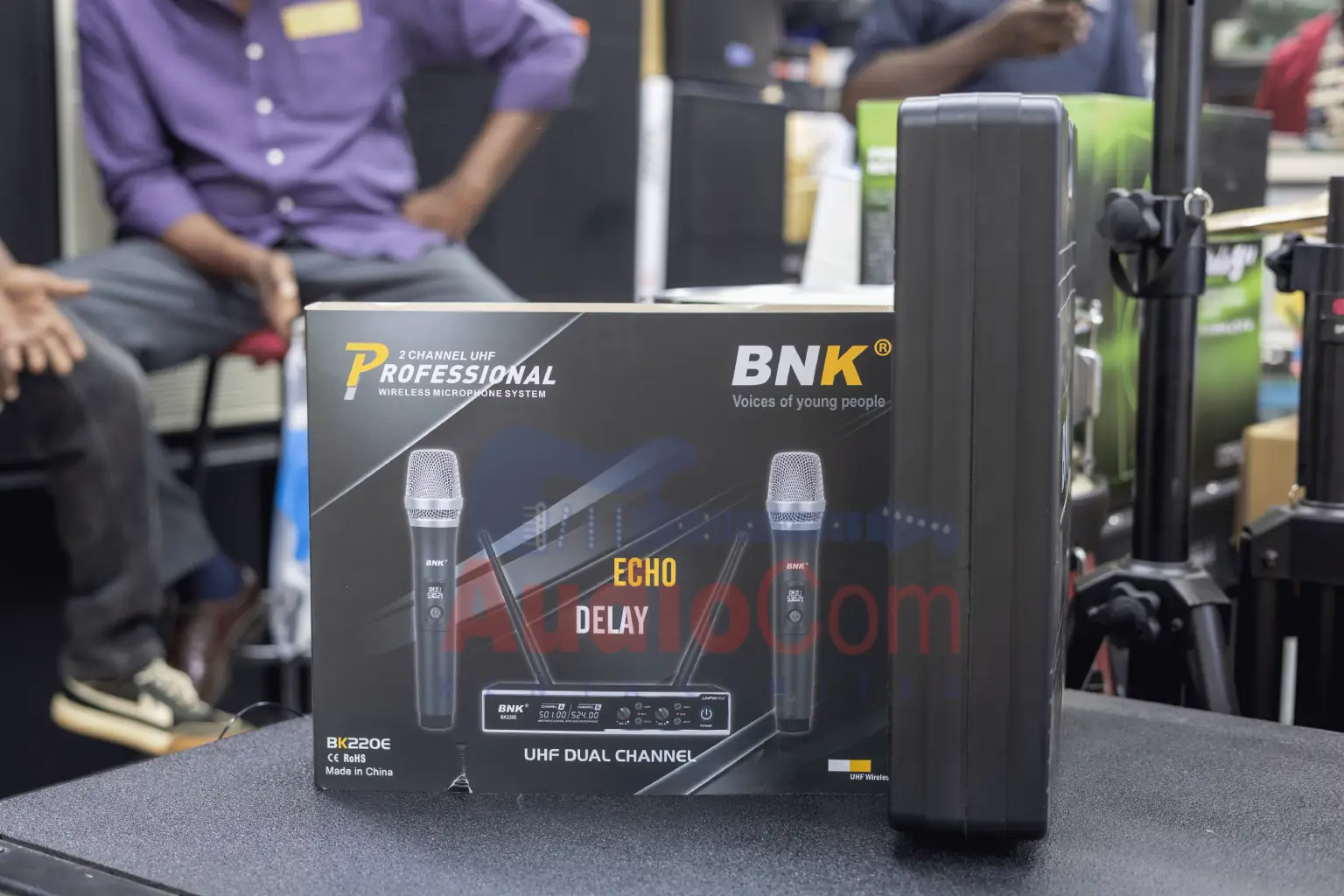 BNK BK220E wireless microphone system review