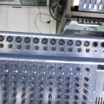 Mackie YA 1202 USB 4