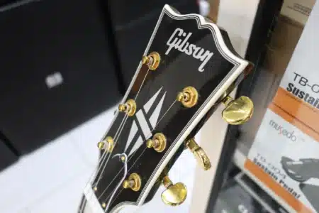 Full body guitar