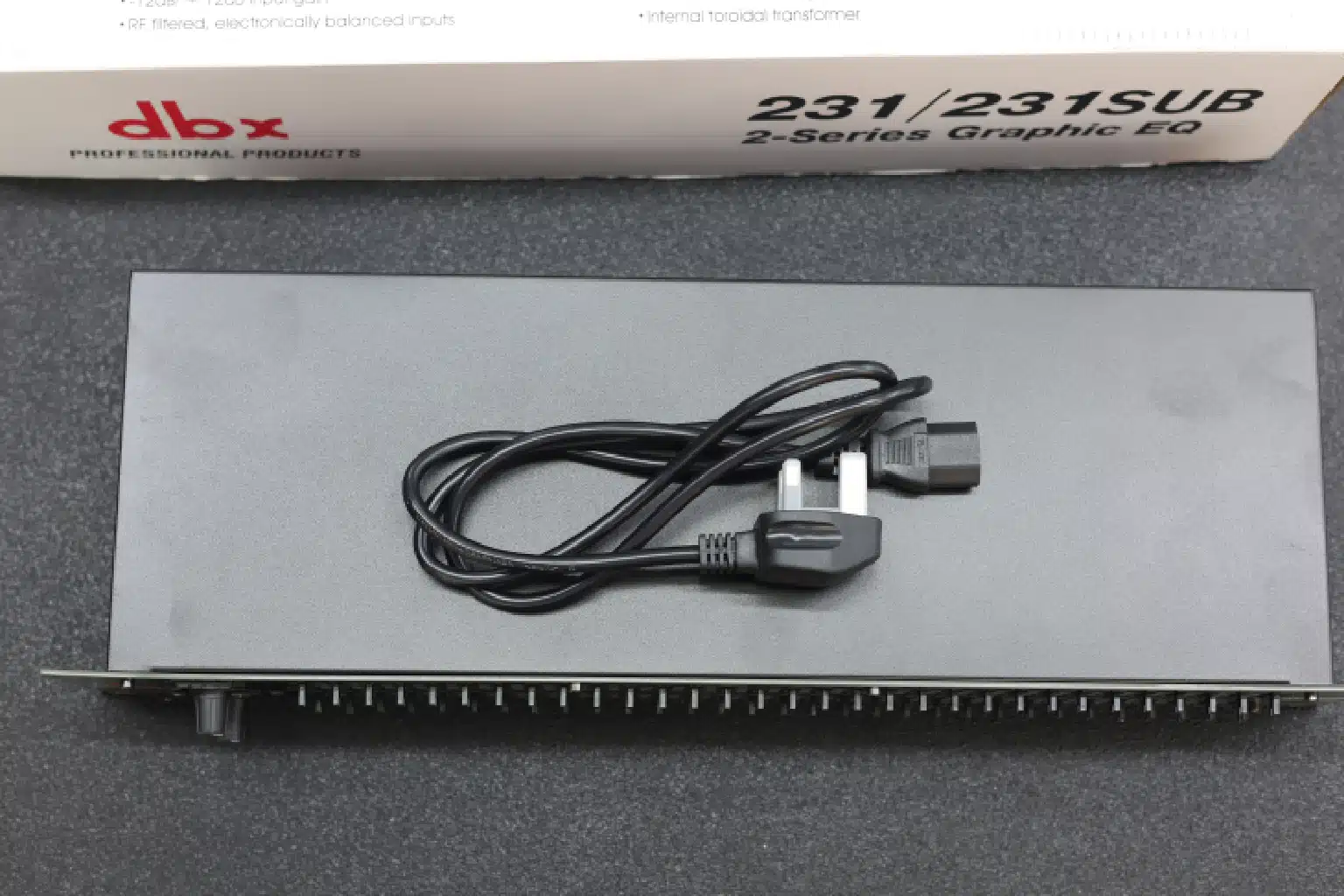 Behringer DBX 231-231 SUB dual-channel EQ