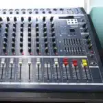 Mackie YA 1202 USB 4