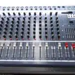 Mackie YA 1202 USB 4