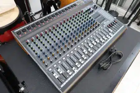 DP 18 Professional Mixer 