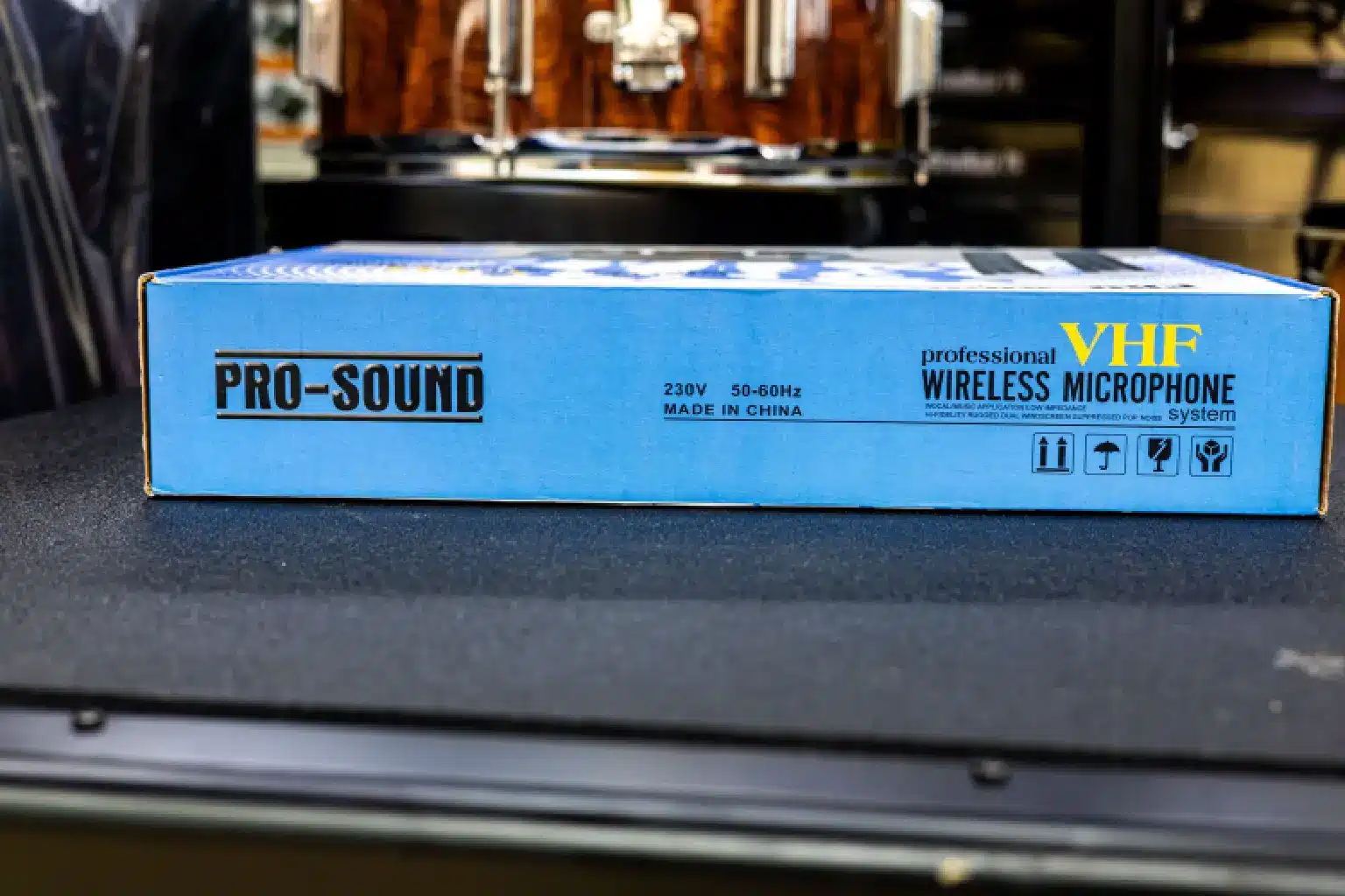 professional wireless VHF microphone 