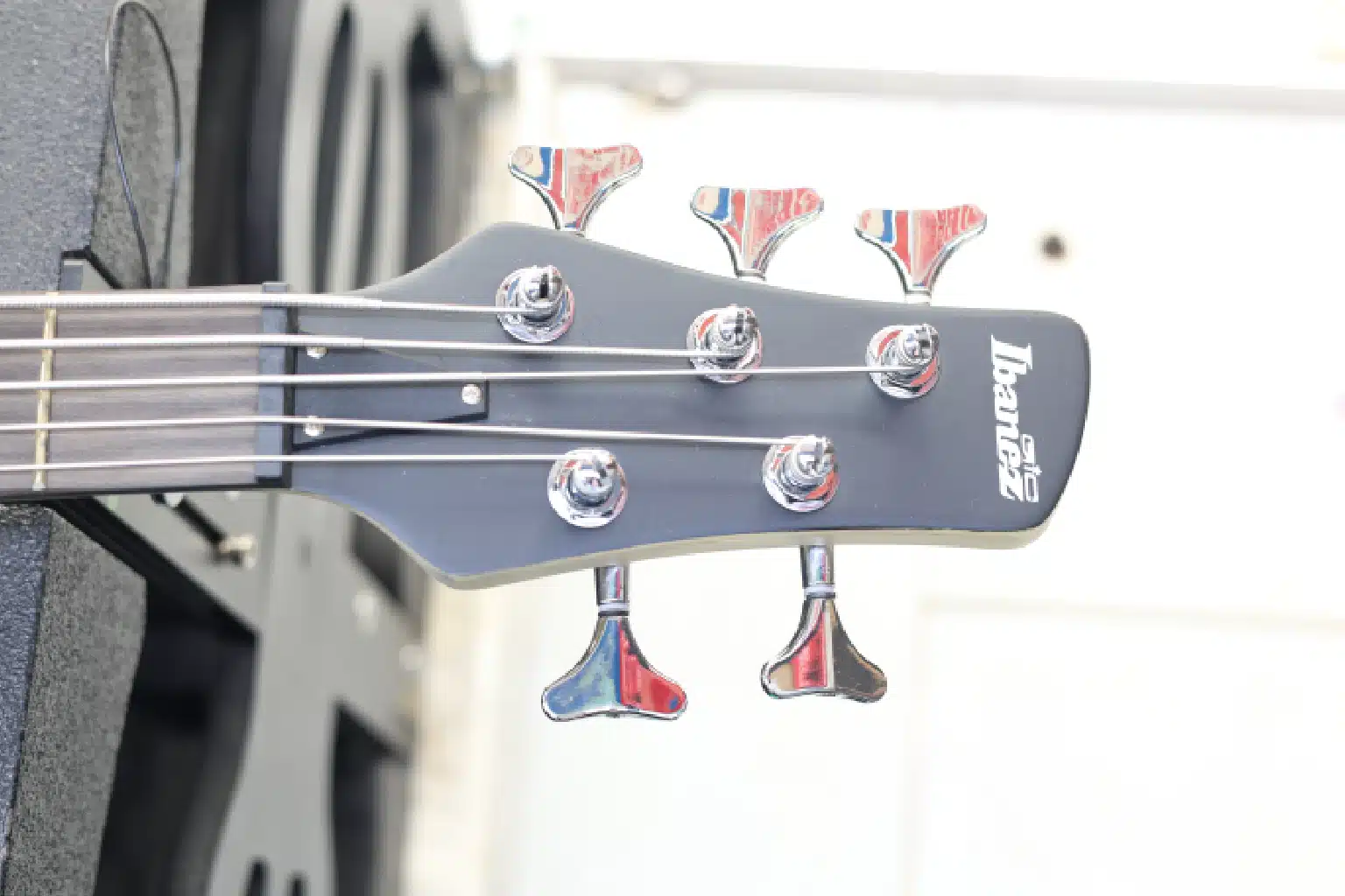Ibanez GIO Bass features,