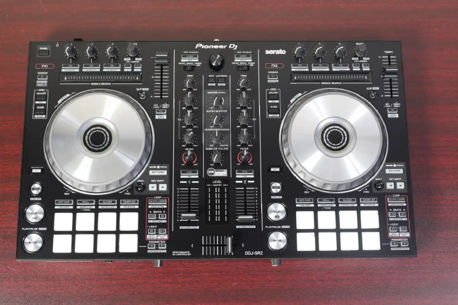 Pioneer DDJ SR2 vs DDJ SR