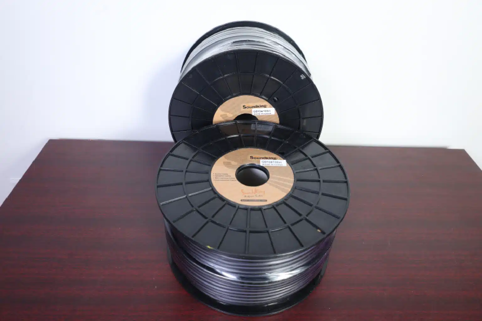 SoundKing GB104 features