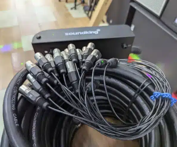 AH 104/30 Snake Cable