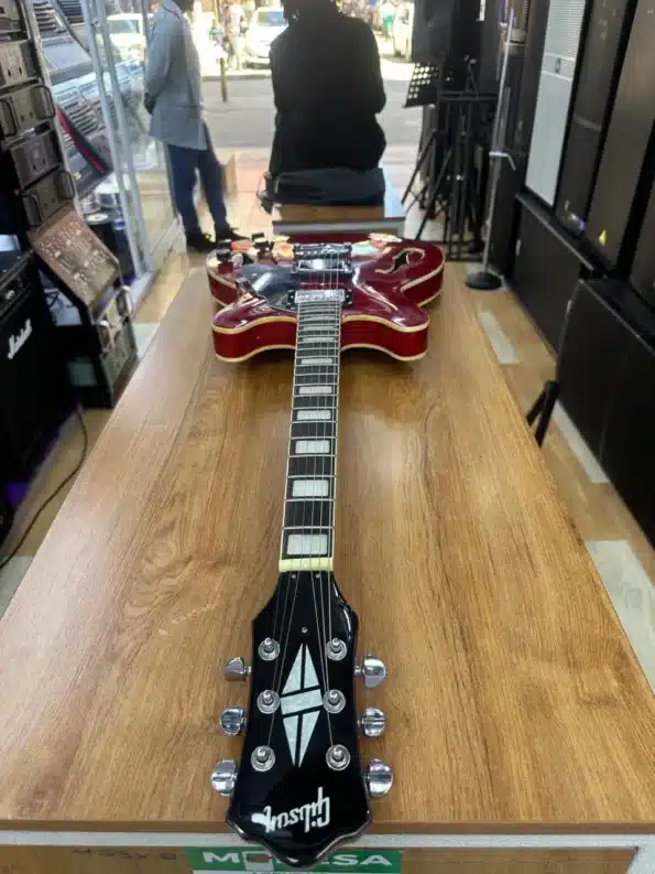 Gibson Electric Rhythm Guitar