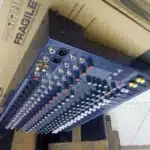 Soundcraft EFX16 wireless mixer