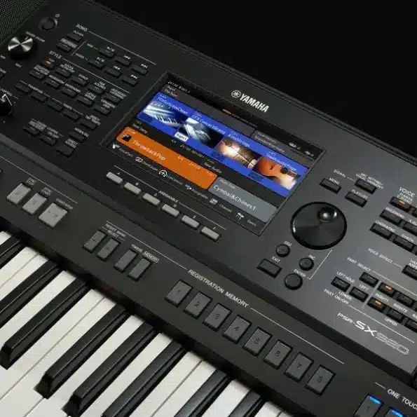 PSR-SX920 digital keyboard